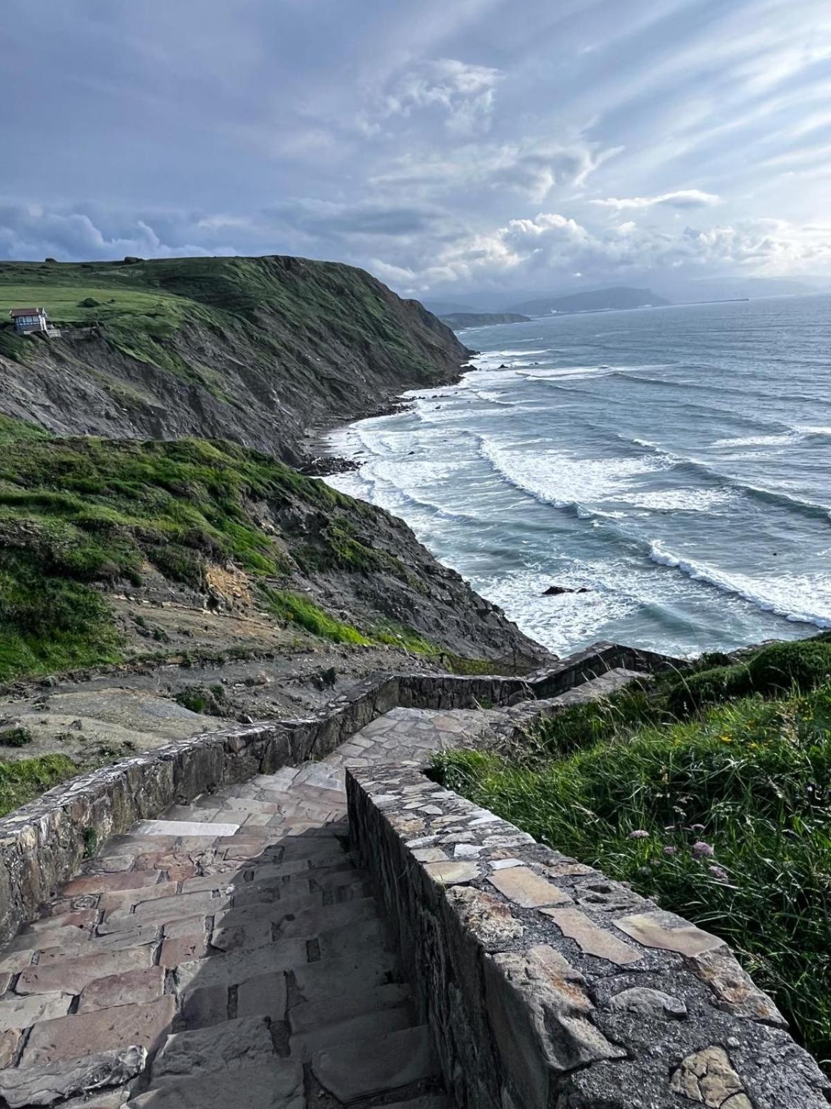 Tu Refugio Junto Al Mar Te Espera Disfruta Final Europa League Apartment Barrika Exterior foto